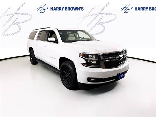 Chevrolet Suburban with VIN: 1GNSKHKC4JR280745