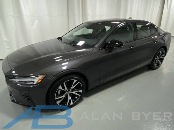 Volvo S60 with VIN: 7JRL12GJ8SG366904