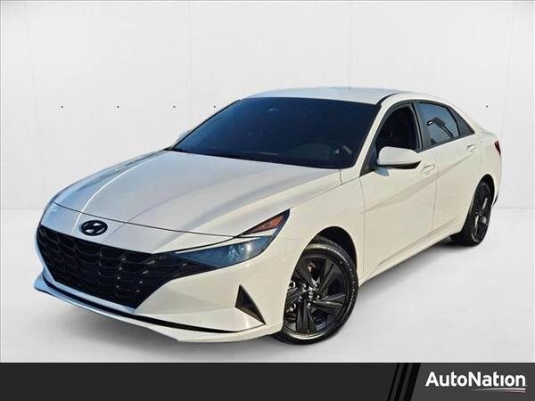Hyundai Elantra with VIN: KMHLM4AJ8PU084650