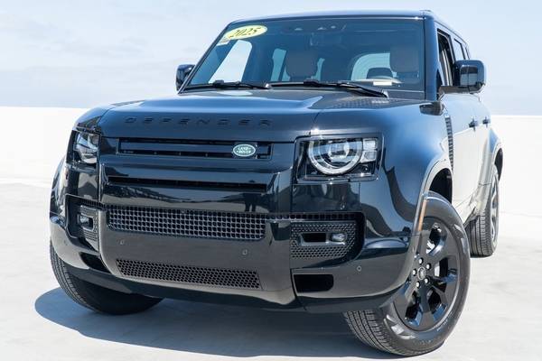 Land Rover Defender with VIN: SALE27EU9S2411708