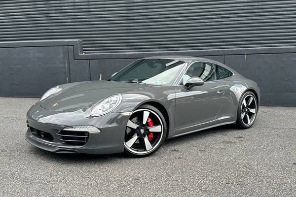 2014 Porsche 911 50th Anniversary Edition Coupe