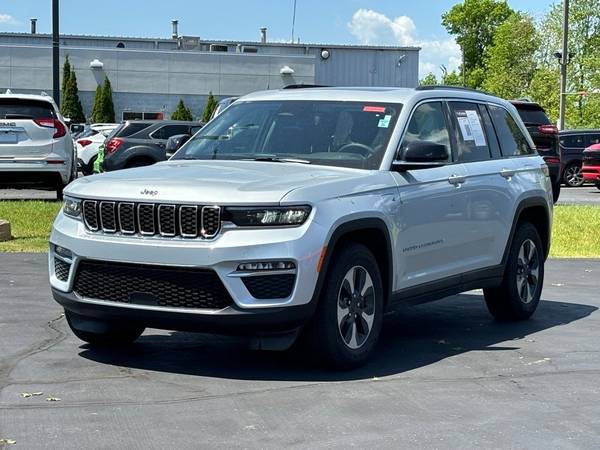 Jeep Grand Cherokee 4xe with VIN: 1C4RJYB63RC710753
