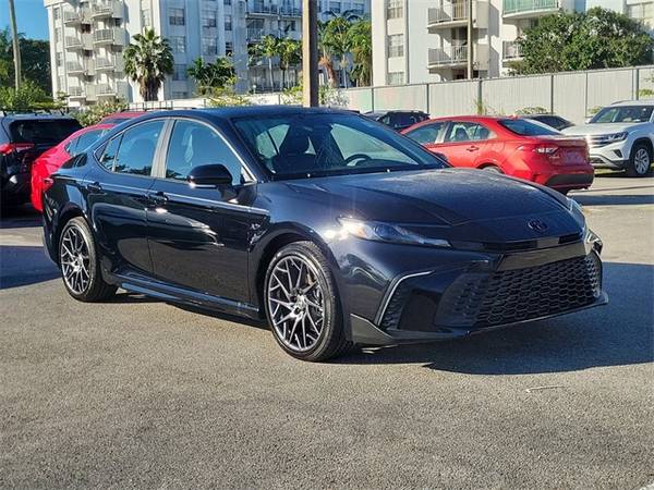 Toyota Camry with VIN: 4T1DAACK2SU547473