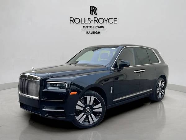 Rolls-Royce Cullinan with VIN: SLATV4C01MU205804