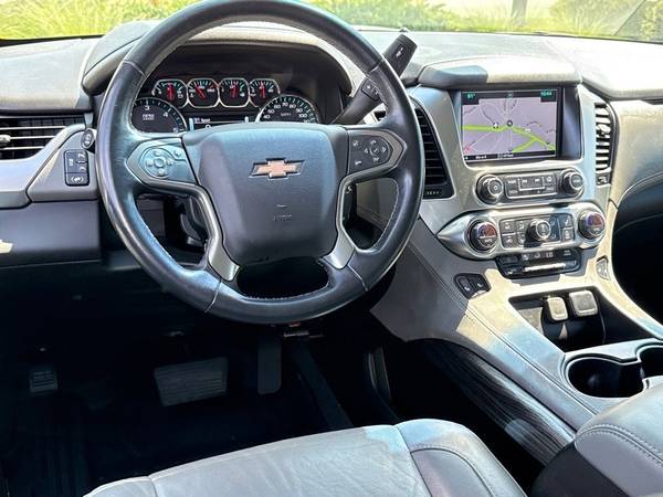 Chevrolet Tahoe with VIN: 1GNSCBKC5KR396791