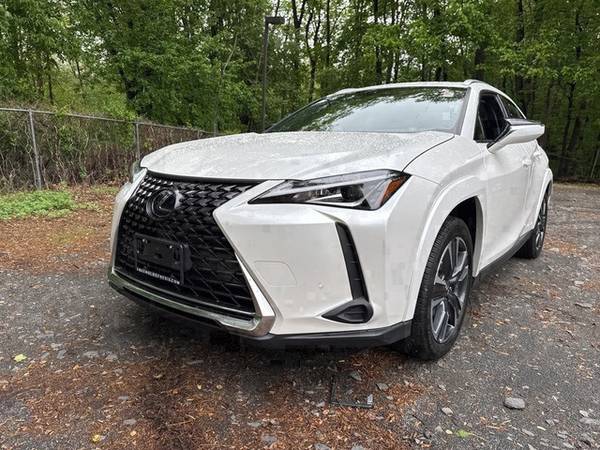 Lexus UX 250h with VIN: JTHP9JBH8N2058283