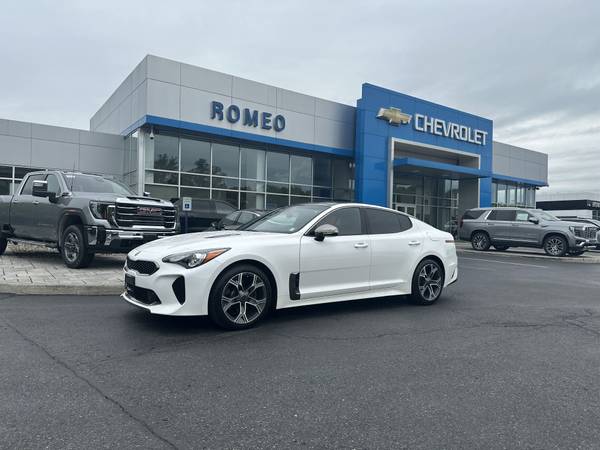 Kia Stinger with VIN: KNAE15LA7L6079198
