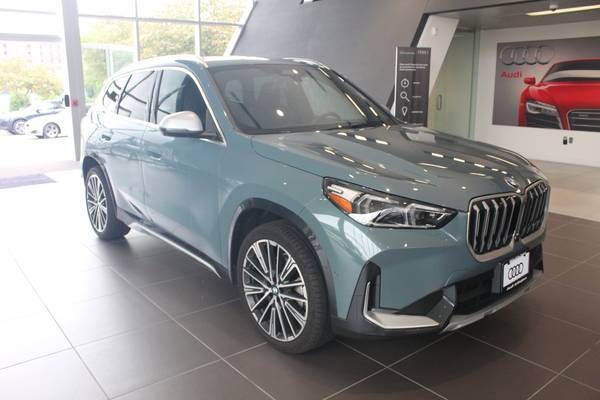 BMW X1 with VIN: WBX73EF01R5Z91903