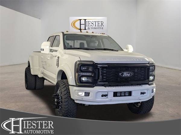 Ford F-450 Super Duty with VIN: 1FT8W4DM6REE26572