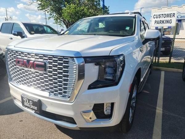 GMC Yukon XL with VIN: 1GKS2JKT8NR336907