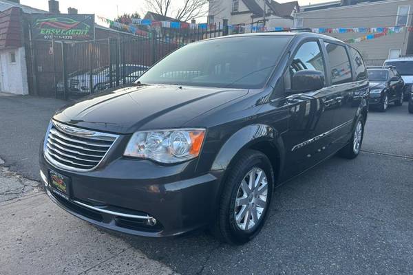 2012 Chrysler Town and Country Touring