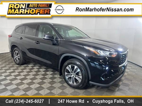 Toyota Highlander with VIN: 5TDGZRBH3NS226307