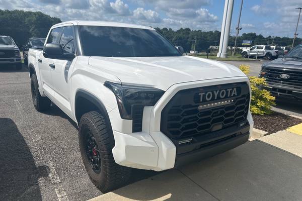 2024 Toyota Tundra SR5  CrewMax