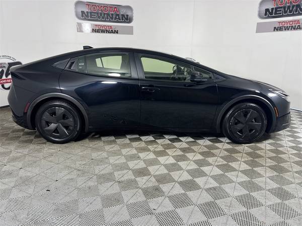Toyota Prius with VIN: JTDACAAU0R3027312