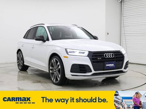 Audi SQ5 with VIN: WA1B4AFY7K2097201