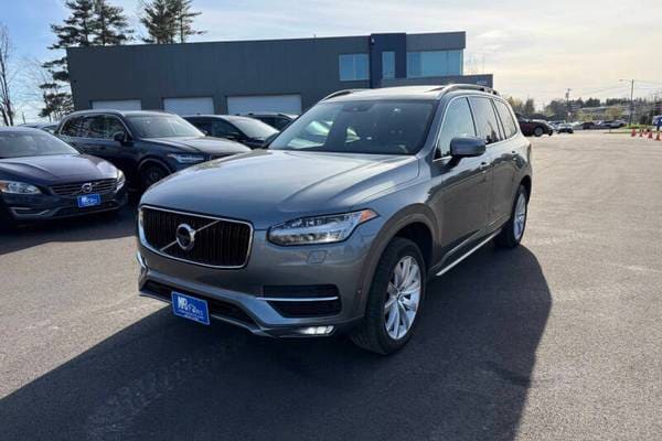 2018 Volvo XC90 T6 Momentum