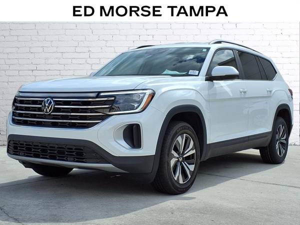 Volkswagen Atlas with VIN: 1V2DR2CA3RC510831
