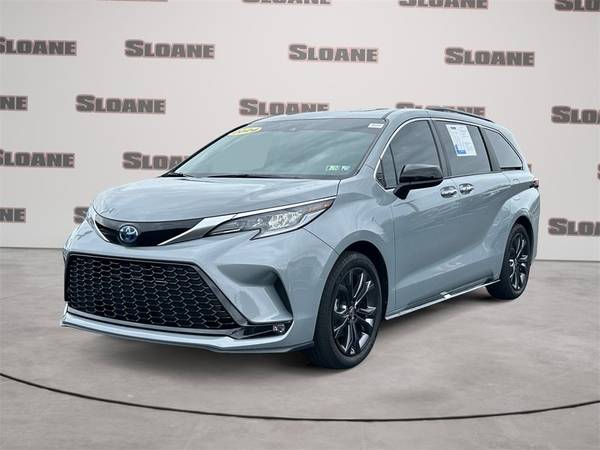Toyota Sienna with VIN: 5TDDRKEC6RS221795