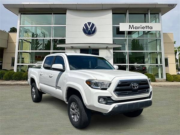 Toyota Tacoma with VIN: 5TFAZ5CN9HX048274
