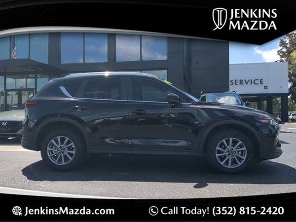 Mazda CX-5 with VIN: JM3KFBBM6N0546402