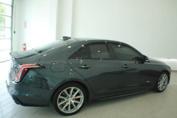 Cadillac CT4 with VIN: 1G6DD5RL5N0115168