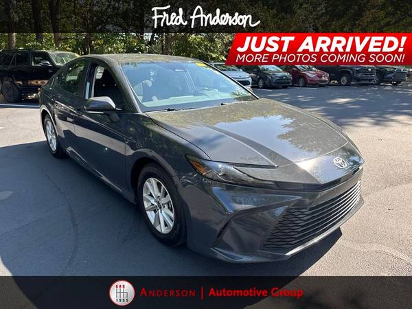 Toyota Camry with VIN: 4T1DAACK9SU537748