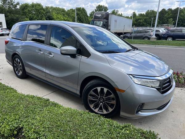 Honda Odyssey with VIN: 5FNRL6H71MB009526