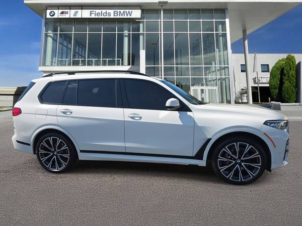 BMW X7 with VIN: 5UXCW2C01N9M08852