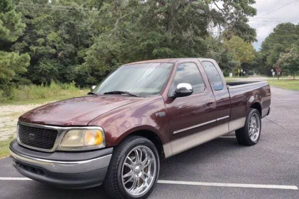 2001 Ford F-150 XLT  SuperCab