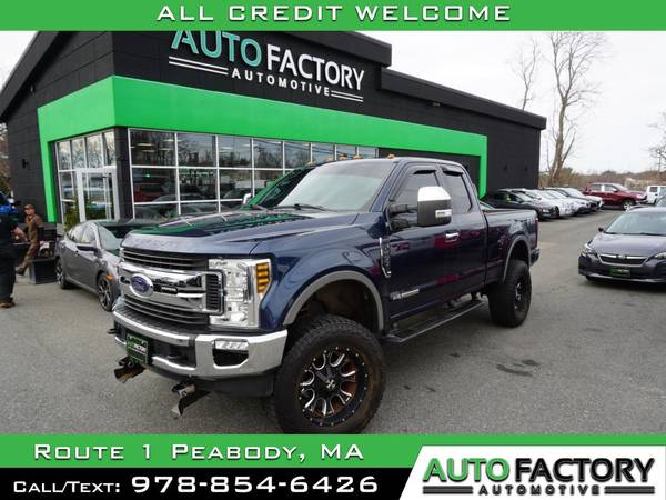Ford F-250 Super Duty with VIN: 1FT7X2B63JEB03005