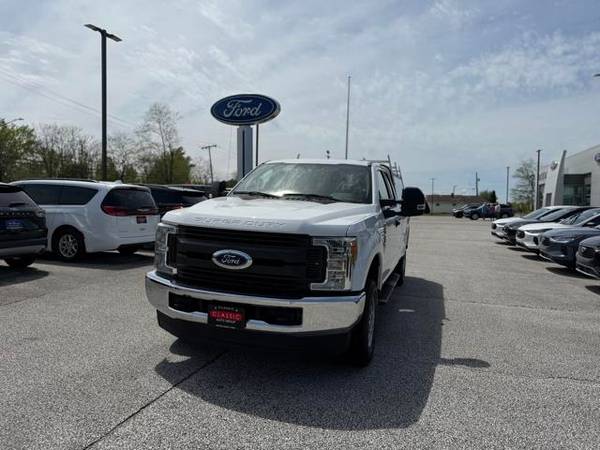 Ford F-250 Super Duty with VIN: 1FT7X2B64HEC22854
