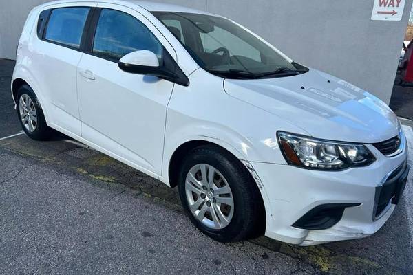 2017 Chevrolet Sonic LT Fleet Hatchback