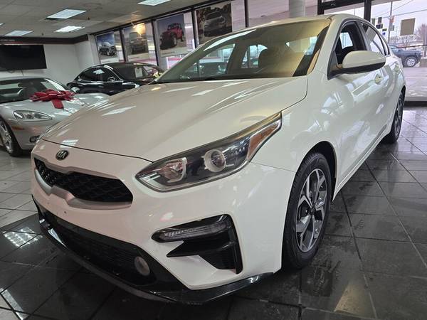 Kia Forte with VIN: 3KPF24AD2KE109048