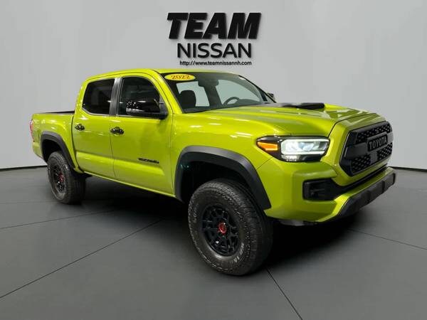 Toyota Tacoma with VIN: 3TYCZ5AN9NT090302
