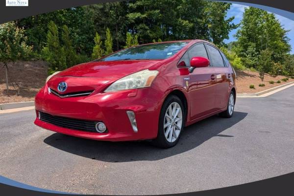 2014 Toyota Prius v Five Hybrid