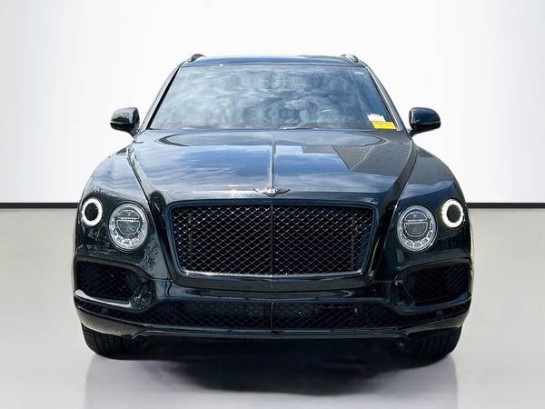 Bentley Bentayga with VIN: SJAAM2ZV7KC023944