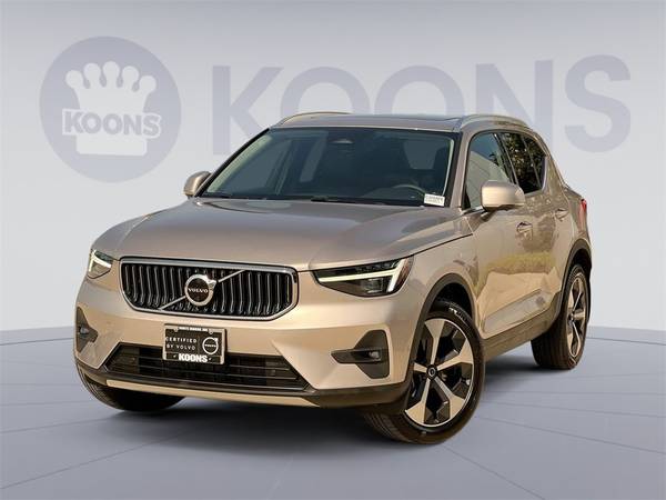 Volvo XC40 with VIN: YV4L12UA3P2978173