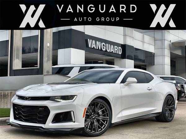 Chevrolet Camaro with VIN: 1G1FJ1R67K0142572
