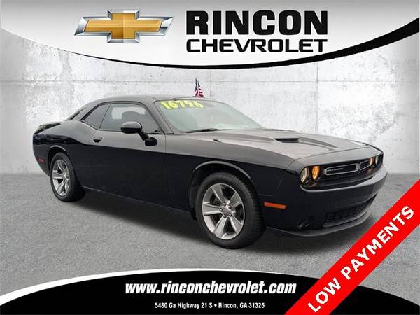 Dodge Challenger with VIN: 2C3CDZAG3KH717139