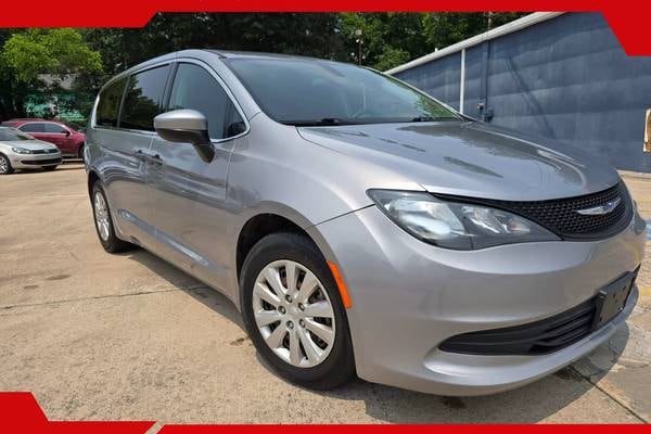 2020 Chrysler Voyager L