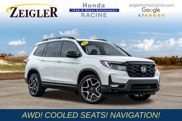 Honda Passport with VIN: 5FNYF8H00NB011755