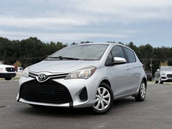 Toyota Yaris with VIN: VNKKTUD31HA085343