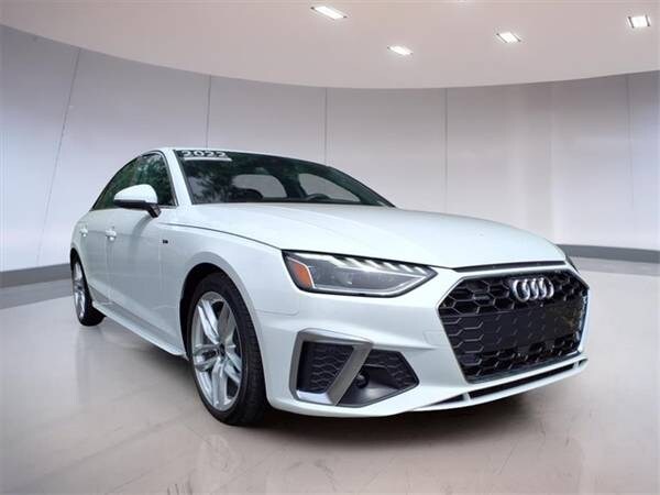 Audi A4 with VIN: WAUEAAF40NA042864