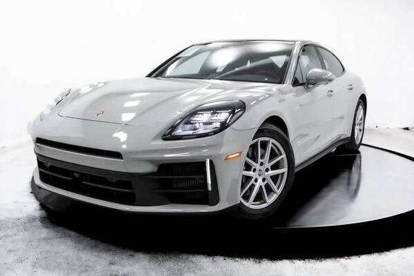 Porsche Panamera with VIN: WP0AA2YA7SL003330