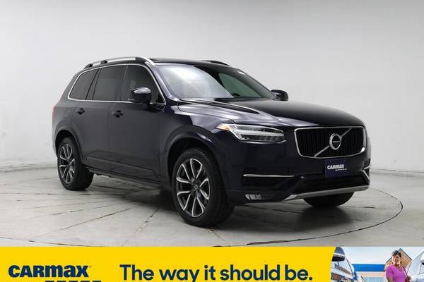 2016 Volvo XC90 T6 Momentum