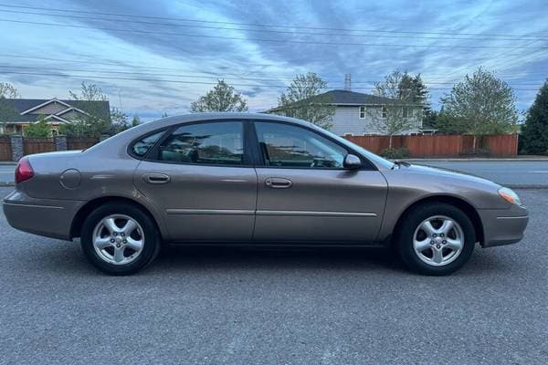 2002 Ford Taurus SES