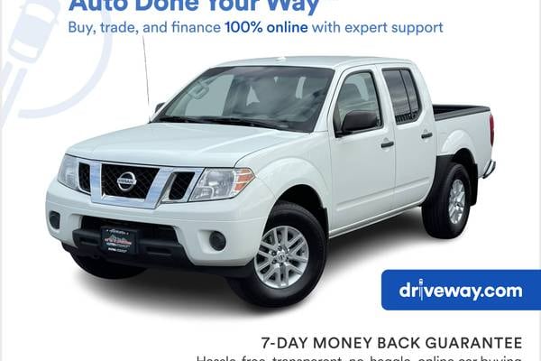 2017 Nissan Frontier SV  Crew Cab