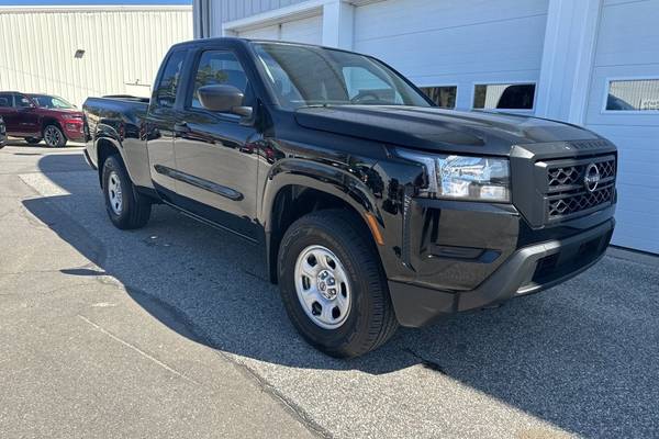 2022 Nissan Frontier S  King Cab