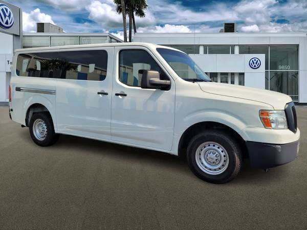 Nissan NV Passenger with VIN: 5BZBF0AA1KN851681