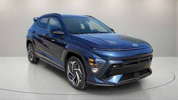 Hyundai Kona with VIN: KM8HB3A30SU188825